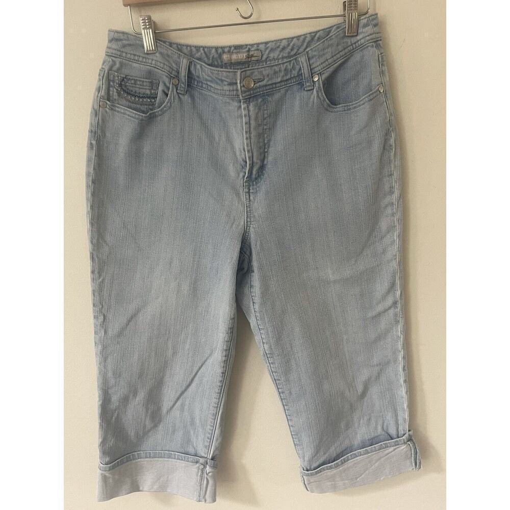 Chicos Platinum Womens Size 2 Crop Jeans Light Wash Embroidered Pockets Stretch